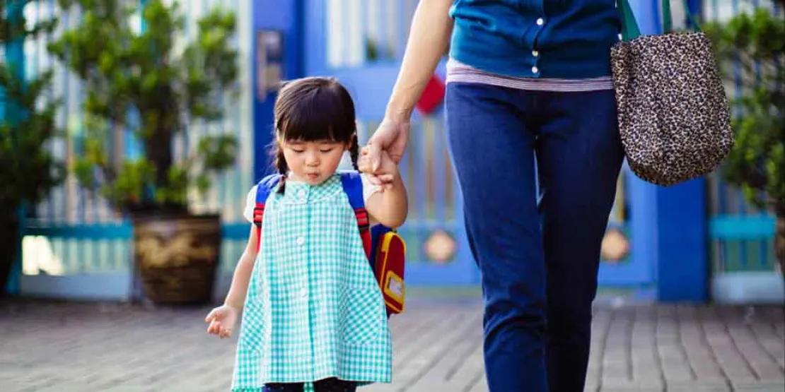 Tips Parenting: Buat Anak Nyaman di Hari Pertama Sekolah