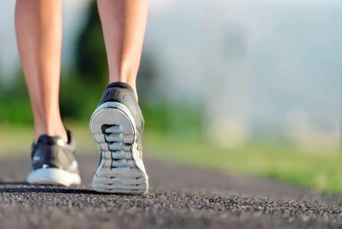 Olahraga Jalan Sehat Lebih Baik dari Lari? Ini Alasannya!