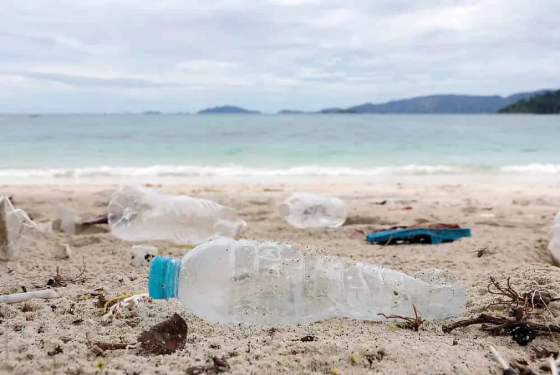 Yuk, Kurangi  Penggunaan Plastik Saat Travelling Dengan Cara Ini