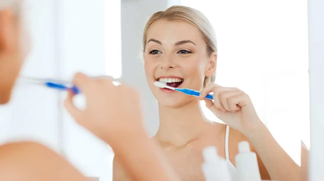 9 Kiat Jitu Bersihkan Karang Gigi di Rumah Selama Pandemi Covid-19