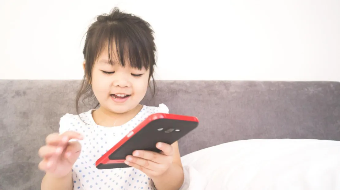 Anak Bermain Gadget: Berapa Jam Waktu Ideal Gunakannya Setiap Hari?