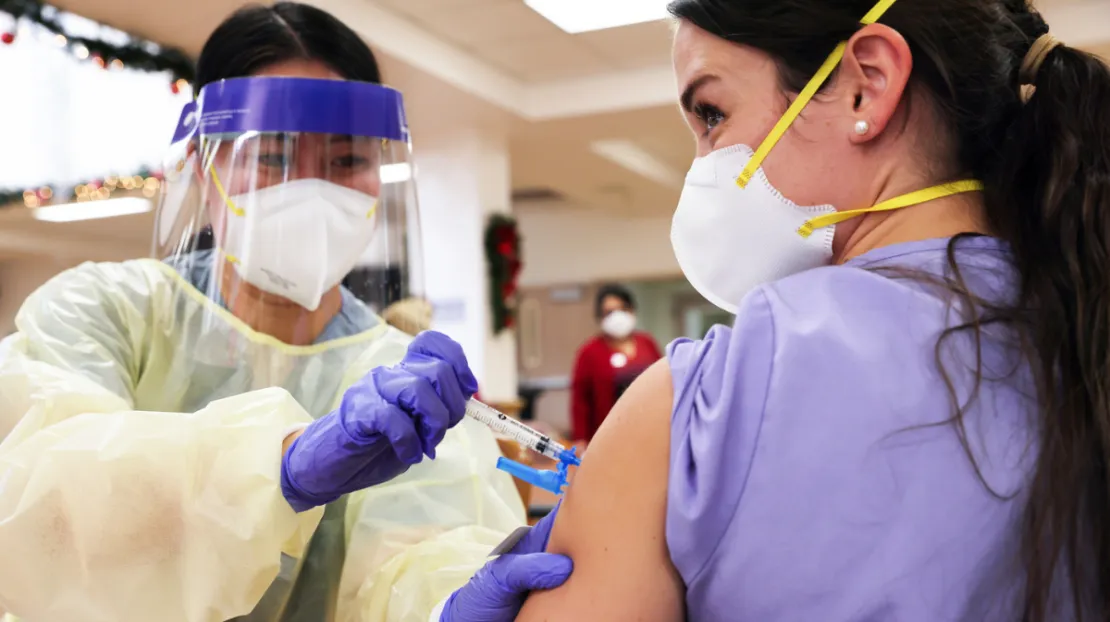 CDC AS: Boleh Lepas Masker Usai Vaksinasi, Bagaimana Dengan Indonesia?