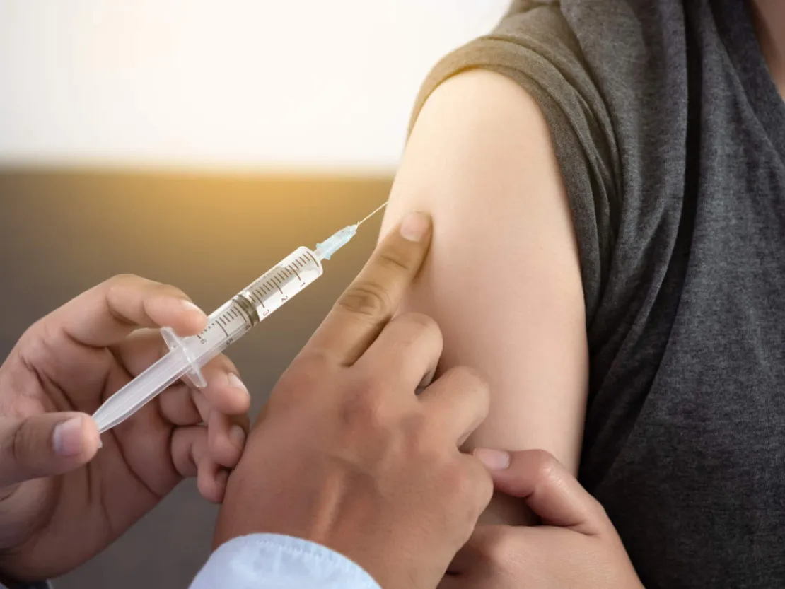 Risiko dan Kemungkinan KIPI Vaksin Moderna yang Perlu Diketahui