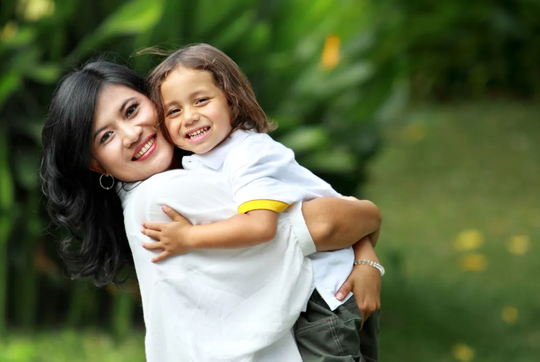 6 Trik Menjadi Single Parent yang Bahagia, Terus Berusaha!