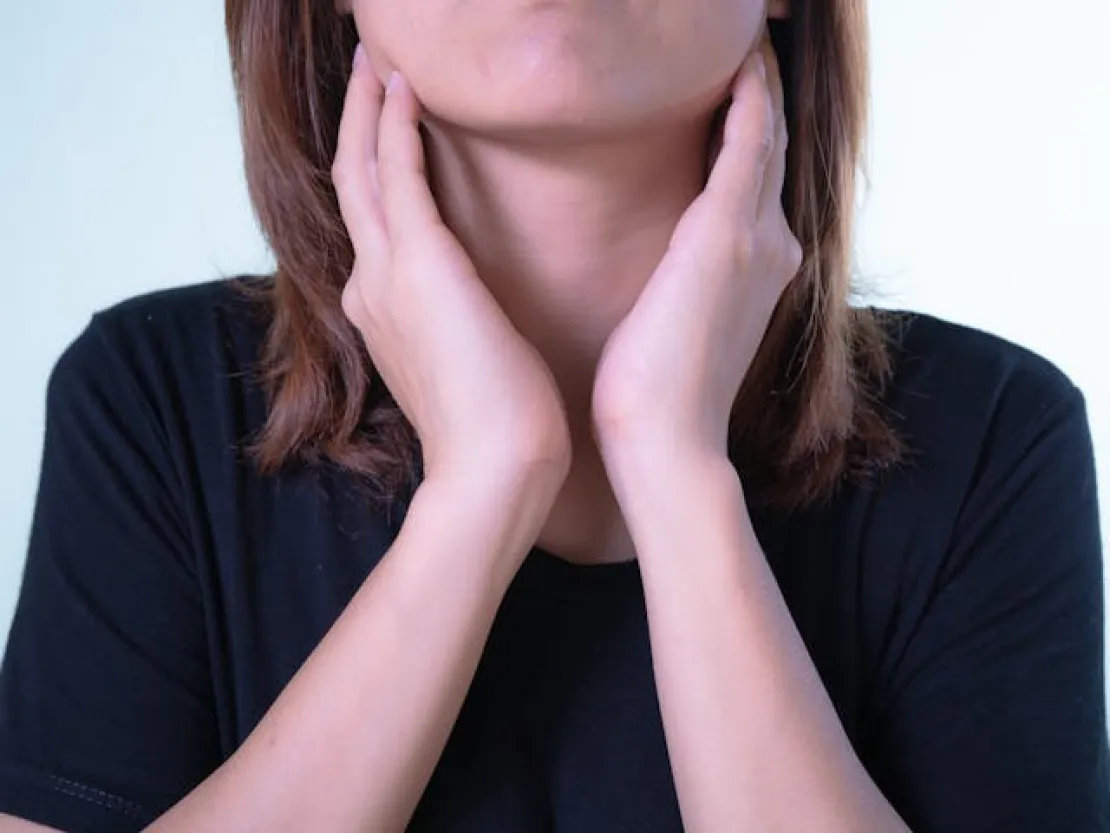 Kenali Bedanya Tenggorokan Normal, Radang, & Amandel, Serta Cara Mengatasinya