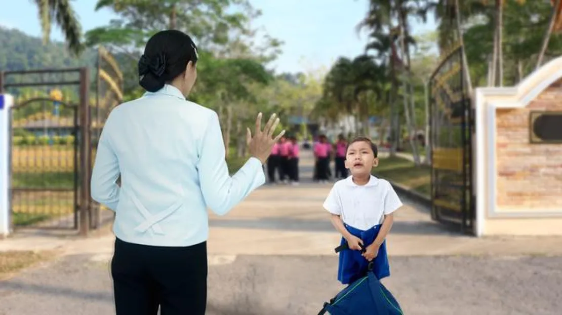 5 Cara Menghadapi Anak Ngambek Tidak Mau Sekolah