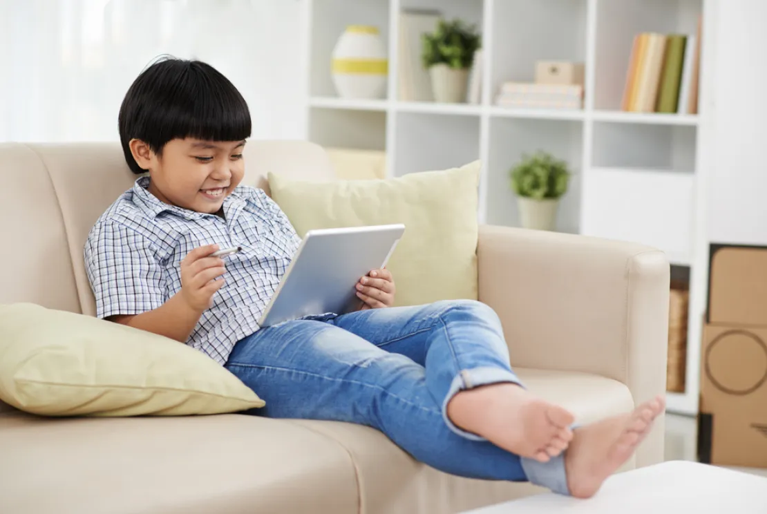 Pengaruh Bermain Gadget Lebih Dari 2 Jam Terhadap Kecerdasan Anak
