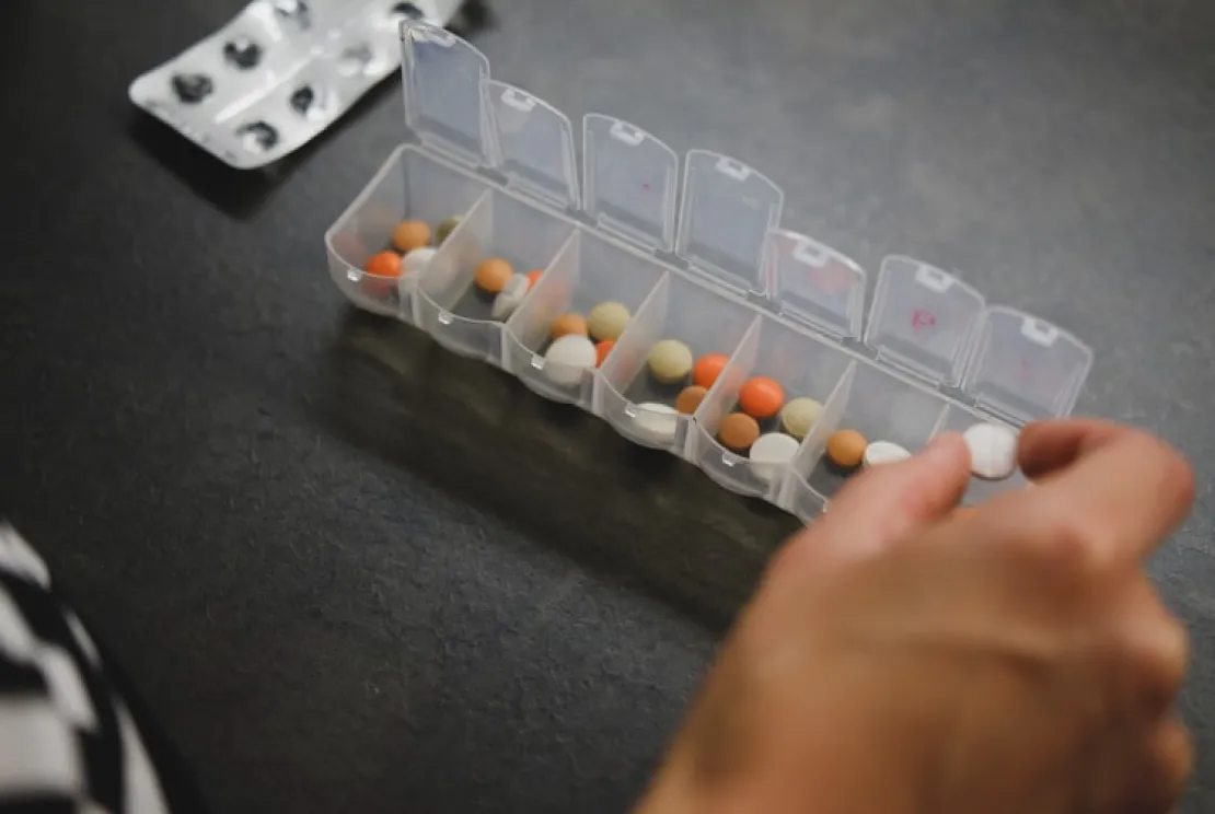 Berikut Ini Obat Dan Suplemen Yang Wajib Kamu Bawa Saat Traveling!