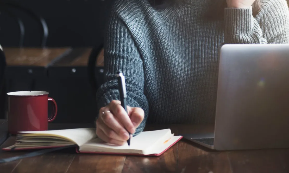 Kerja Sambil Kuliah? Yuk Perhatian Beberapa Hal Ini!