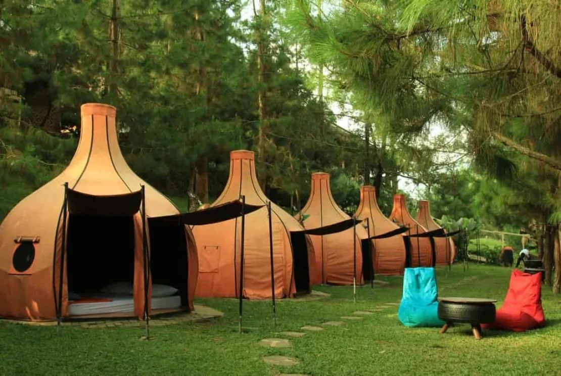 Hotel Bernuansa Outdoor di Bandung, Cocok untuk Camping!