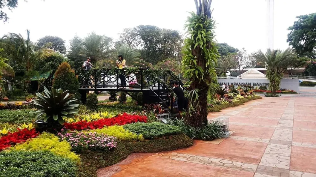 Bosan Ke Mall? Ini 7 Taman Kota Jakarta yang Bisa Kamu Kunjungi