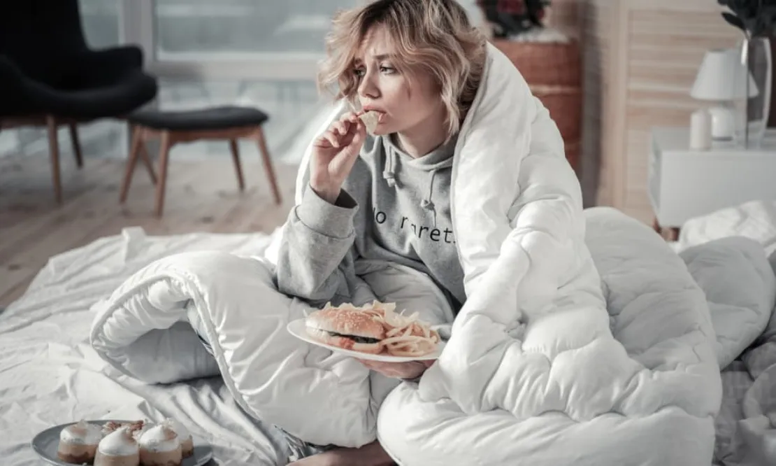 6 Cara Atasi Stress-Eating saat Masa Karantina Covid-19