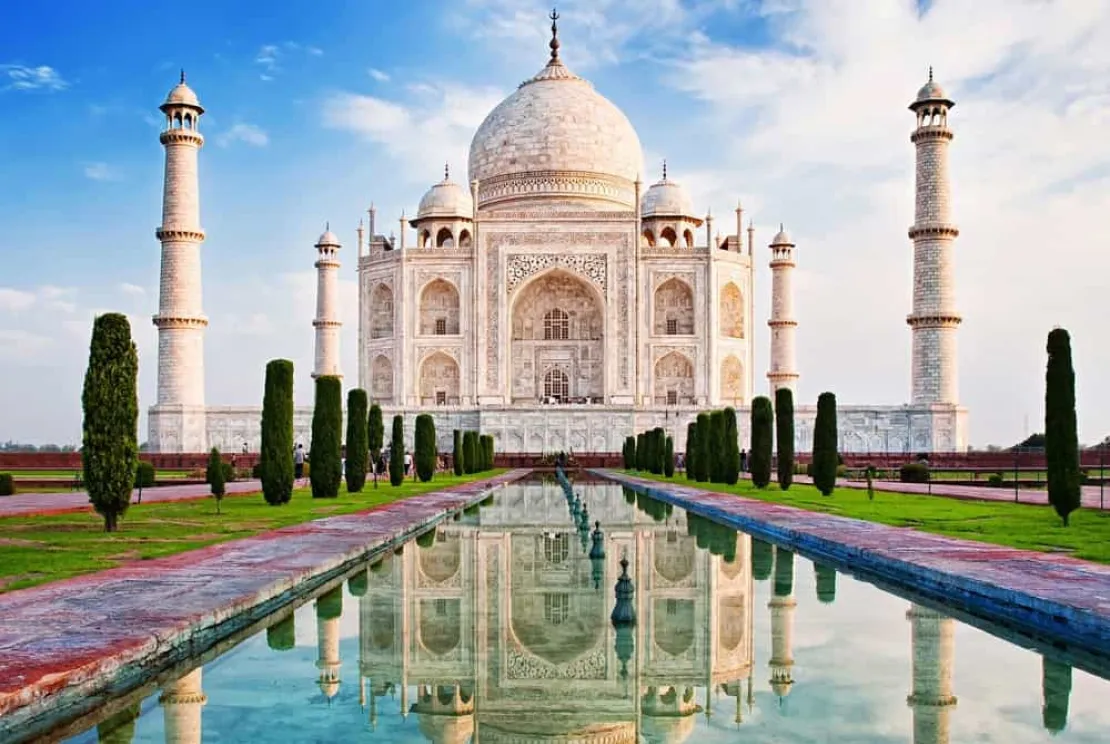 Virtual Travel: 5 Wisata Dunia Menarik saat di Rumah Aja!