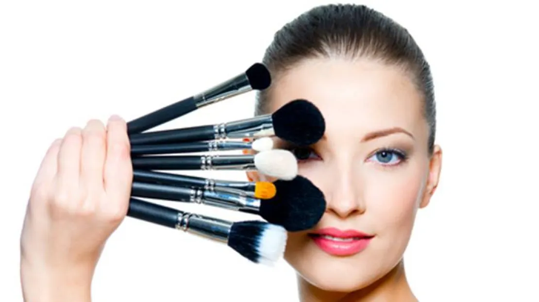 Perempuan Bersolek, Ciptakan Energi Positif Saat Karantina!