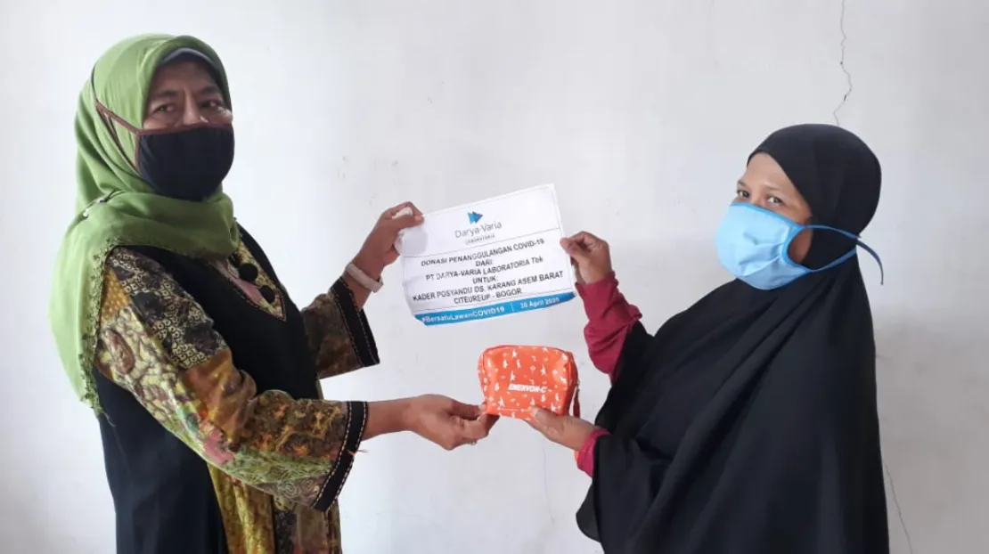 Enervon Berbagi Care Kits Untuk 38 kader posyandu di Citeureup
