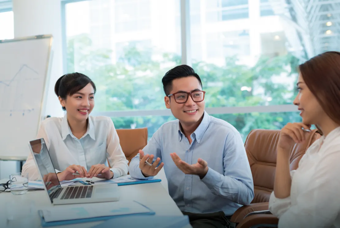 Kembali Ke Kantor? 5 Tips Percaya Diri Saat Meeting Klien