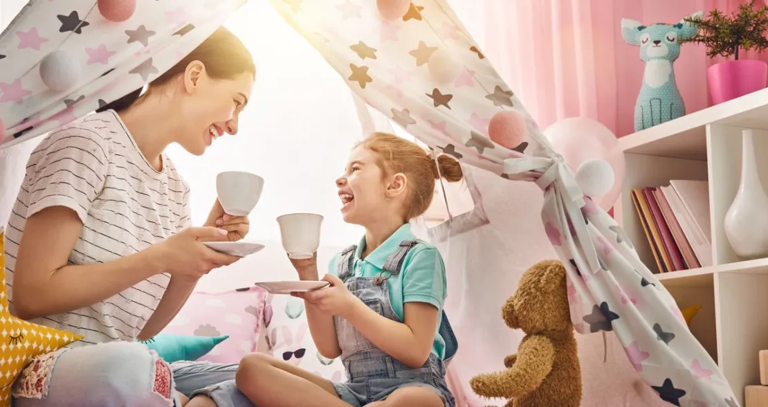 4 Tips Simpel Buat Kamu Menemani si Kecil Bermain di Rumah