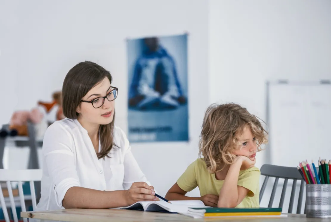 Ketahui Cara dan Pola Asuh Tepat Untuk Anak ADHD
