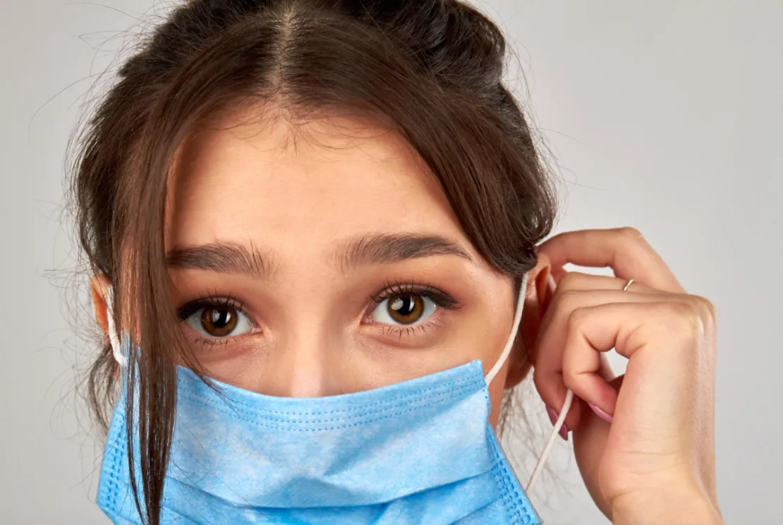 Mitos atau Fakta: Benarkah Pakai Masker Bisa Turunkan Kadar Oksigen Tubuh?