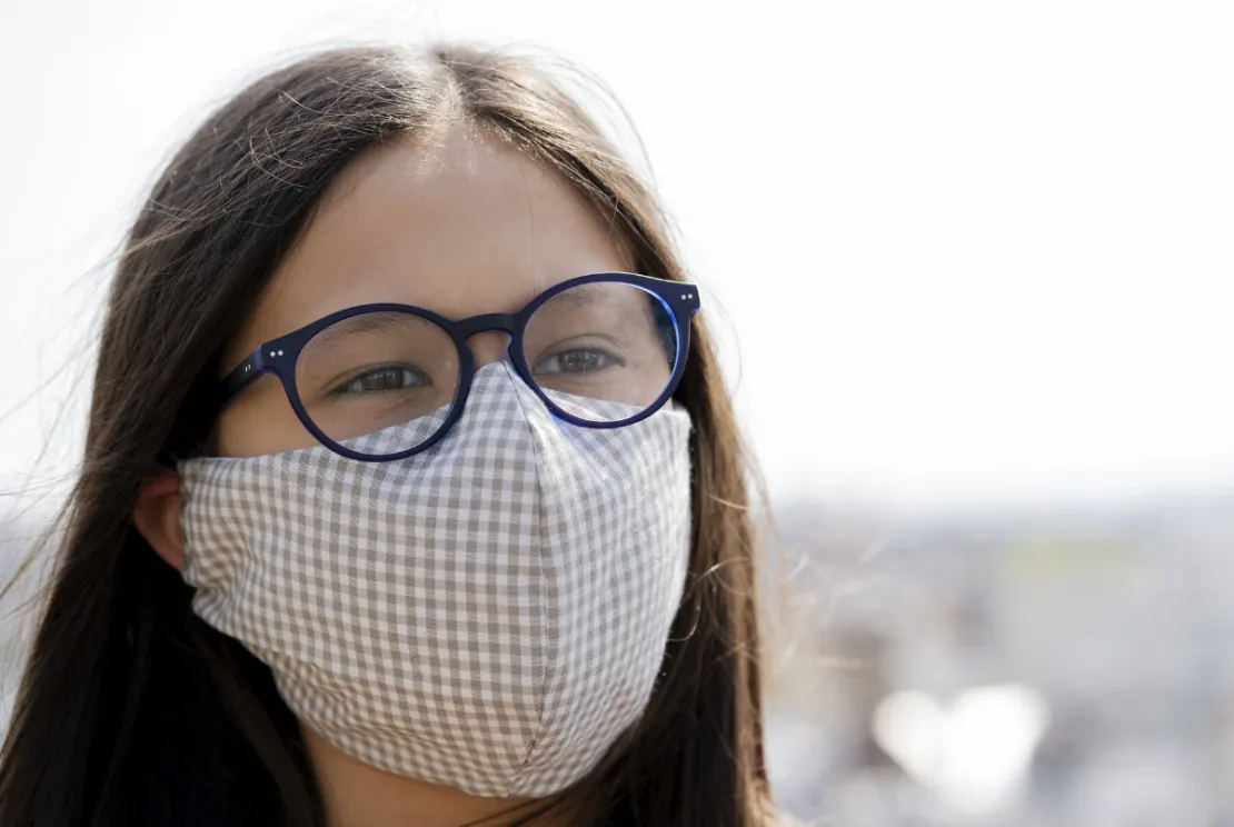 Memakai Kacamata Dapat Turunkan Risiko Penularan Virus. Benarkah Hal Tersebut?