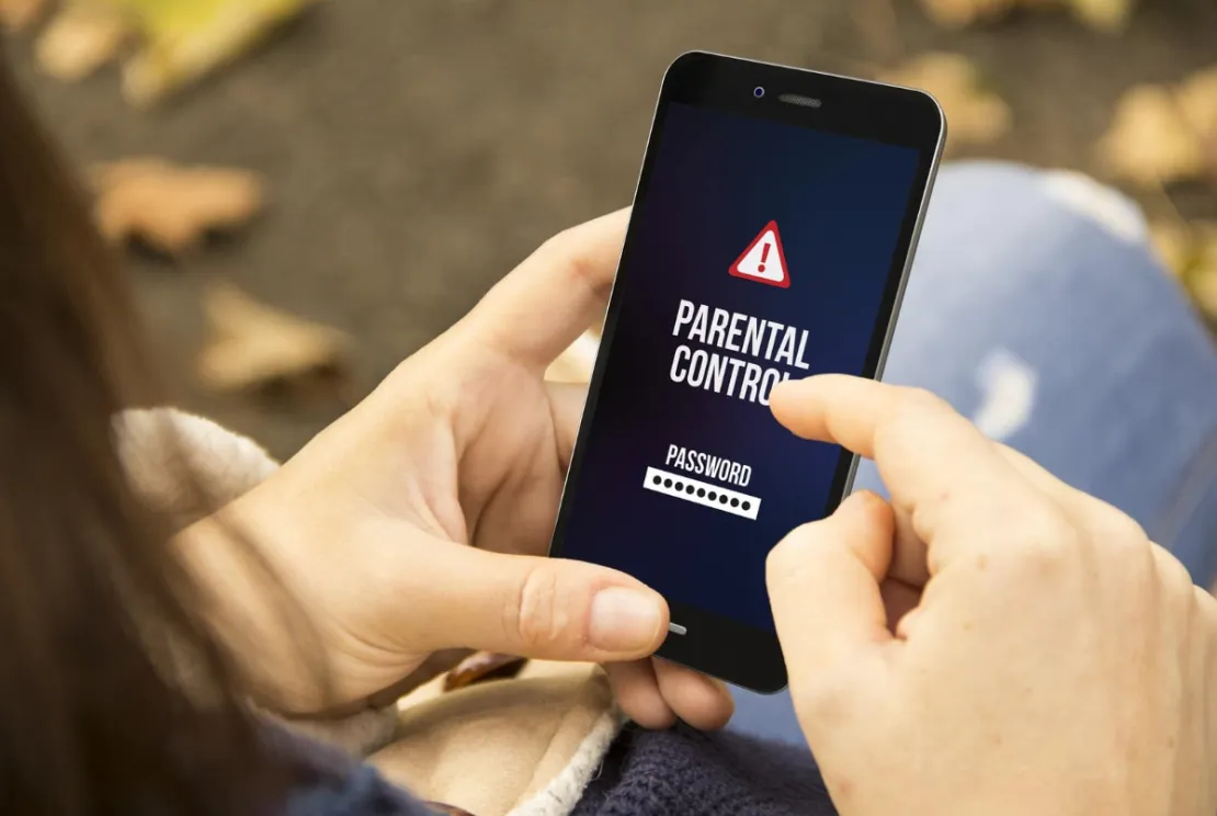 Moms, Kendalikan Hobi Main Gadget Anak Dengan Parental Control, Yuk!