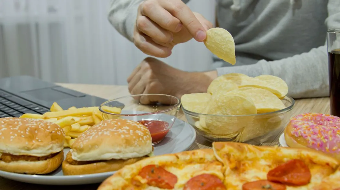 5 Makanan yang Kerap Dikonsumsi Saat Weekend, Ternyata Bisa Lemahkan Imun