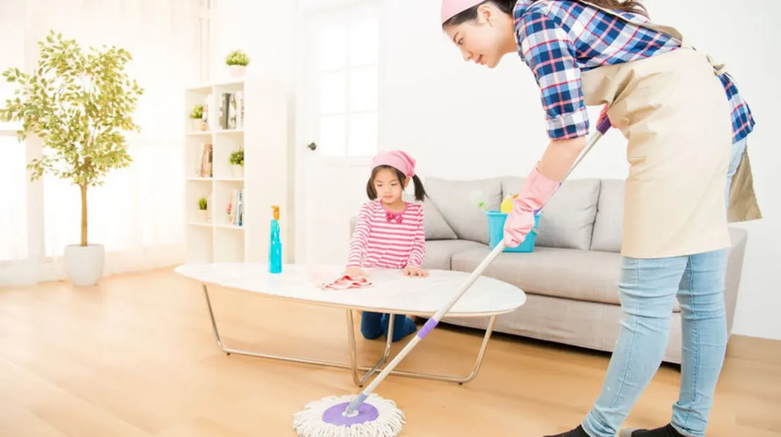 7 Manfaat Anak Membantu Ibu di Rumah, Bisa Latih Kemandirian!