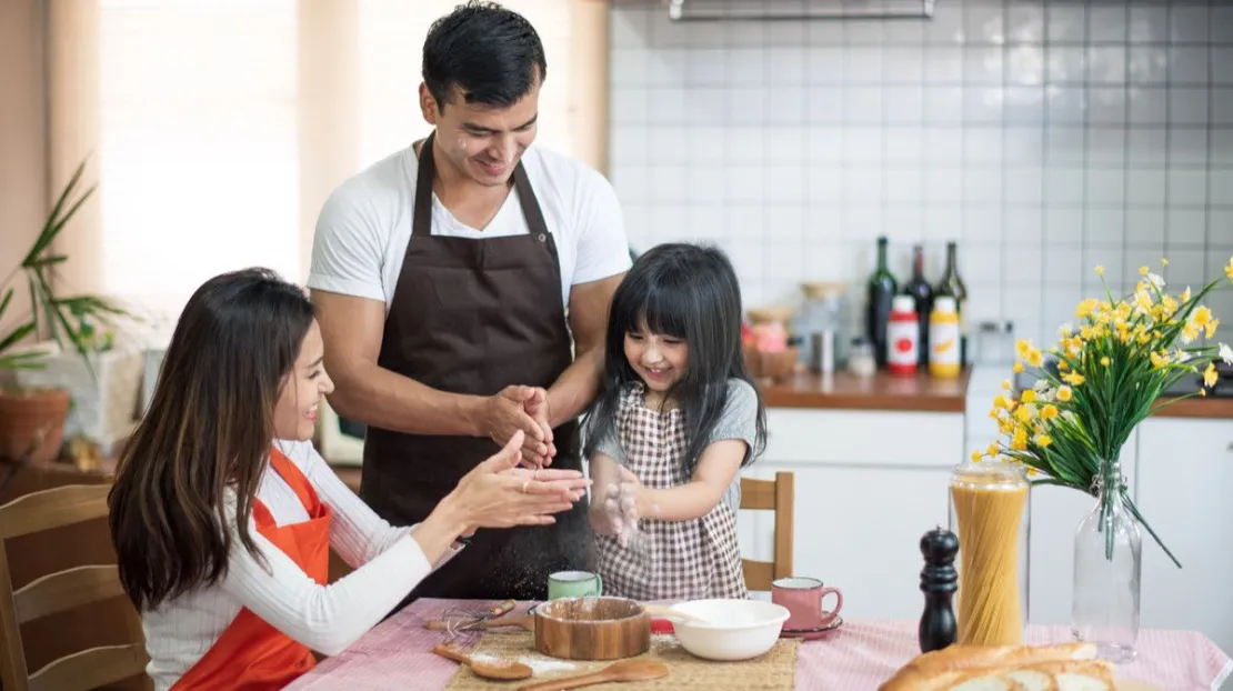 5 Daftar Kewajiban Anak di Rumah, Yuk Kenalkan Sejak Dini, Moms!