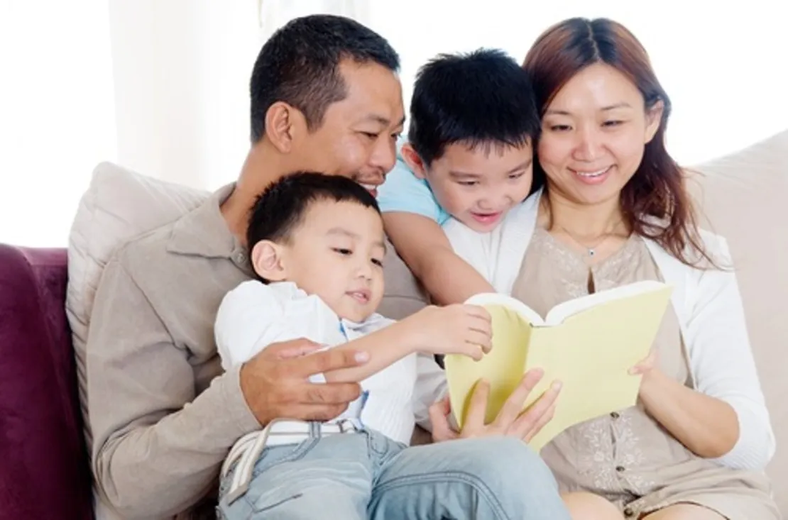 5 Rekomendasi Dongeng Sebelum Tidur Buat Anak, Dibacakan Yuk Moms!