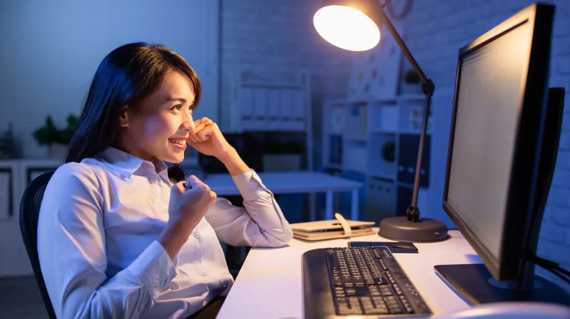 Lembur Saat Weekend? Ini 6 Keutungan yang Dapat Diperoleh