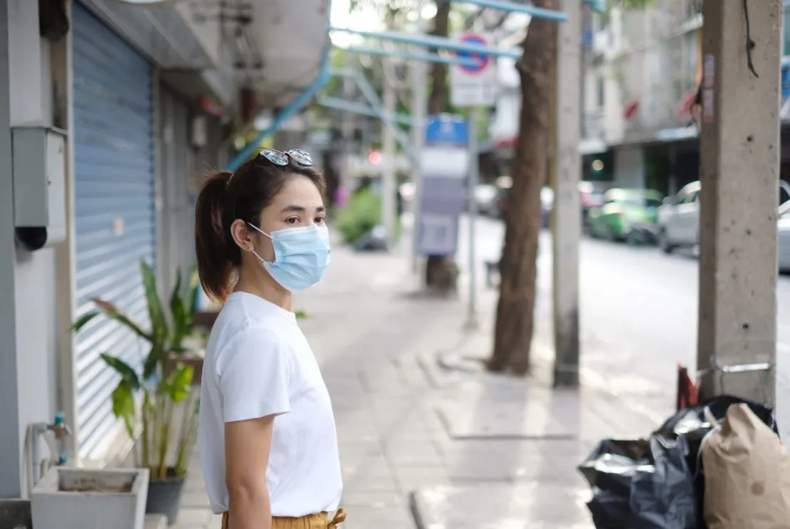 Tetap Pakai Masker Meski Kasus Menurun, Ini Alasannya!