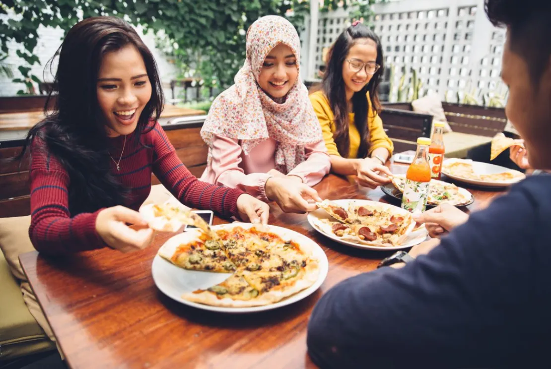 Hindari Kalap Ketika Berbuka Puasa, Yuk,Terapkan 5 Trik Jitu Ini!