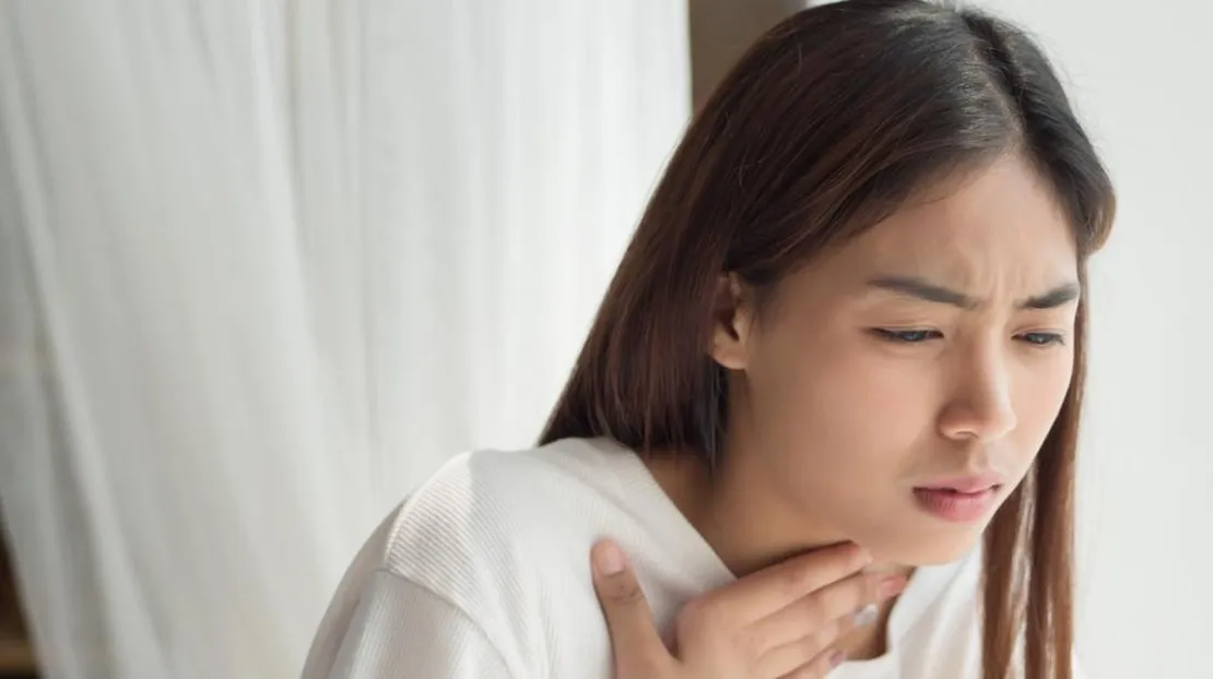 Tenggorokan Kering Tapi Gak Flu, Wajarkah Dialami?