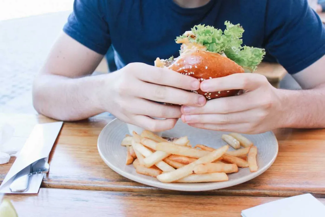 5 Tanda Kamu Punya Pola Makan Buruk, Harus Diperhatikan!
