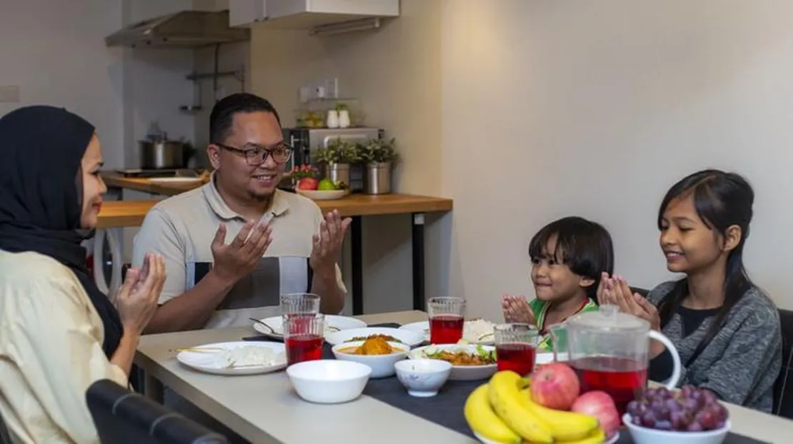 Kapan Waktu Sahur Terbaik agar Tubuh Kuat Berpuasa Seharian?