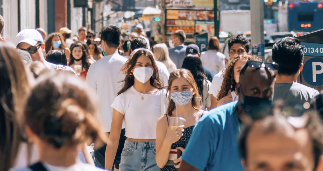 Ada Waktu Terlarang untuk Buka Masker Meski di Luar Ruangan, Kapan Saja?