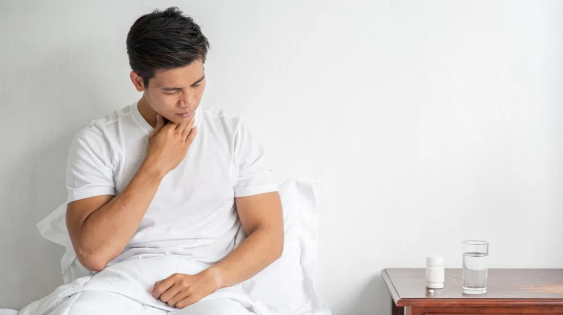 Awas Keliru! Ini Beda Sakit Tenggorokan Biasa dengan Omicron
