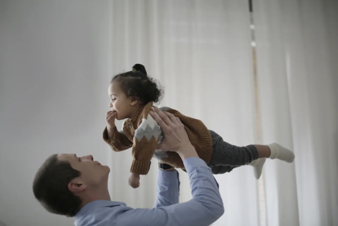 5 Karakter Anak Perempuan Pertama, Katanya Paling Mandiri?