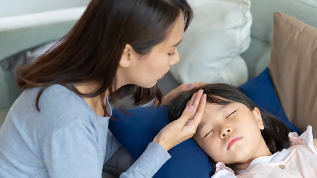 5 Hal yang Tidak Boleh Dilakukan Saat Anak Demam, Berbahaya!