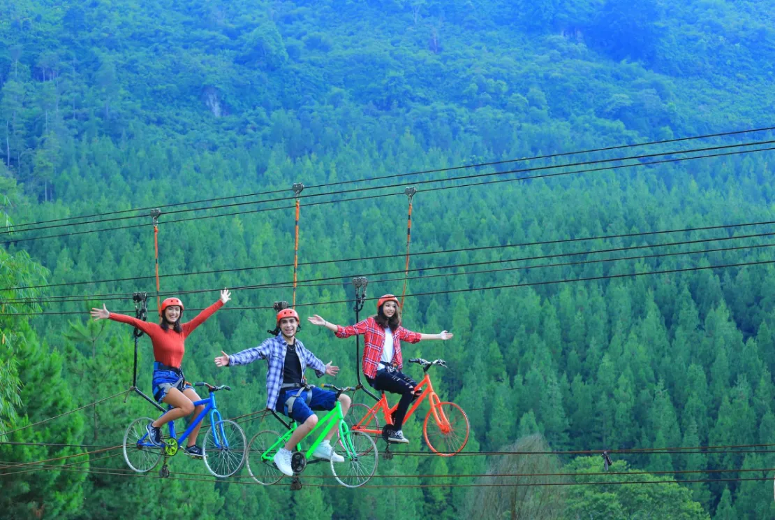 6 Rekomendasi Wisata Keluarga di Bandung, Menyenangkan, Lho!