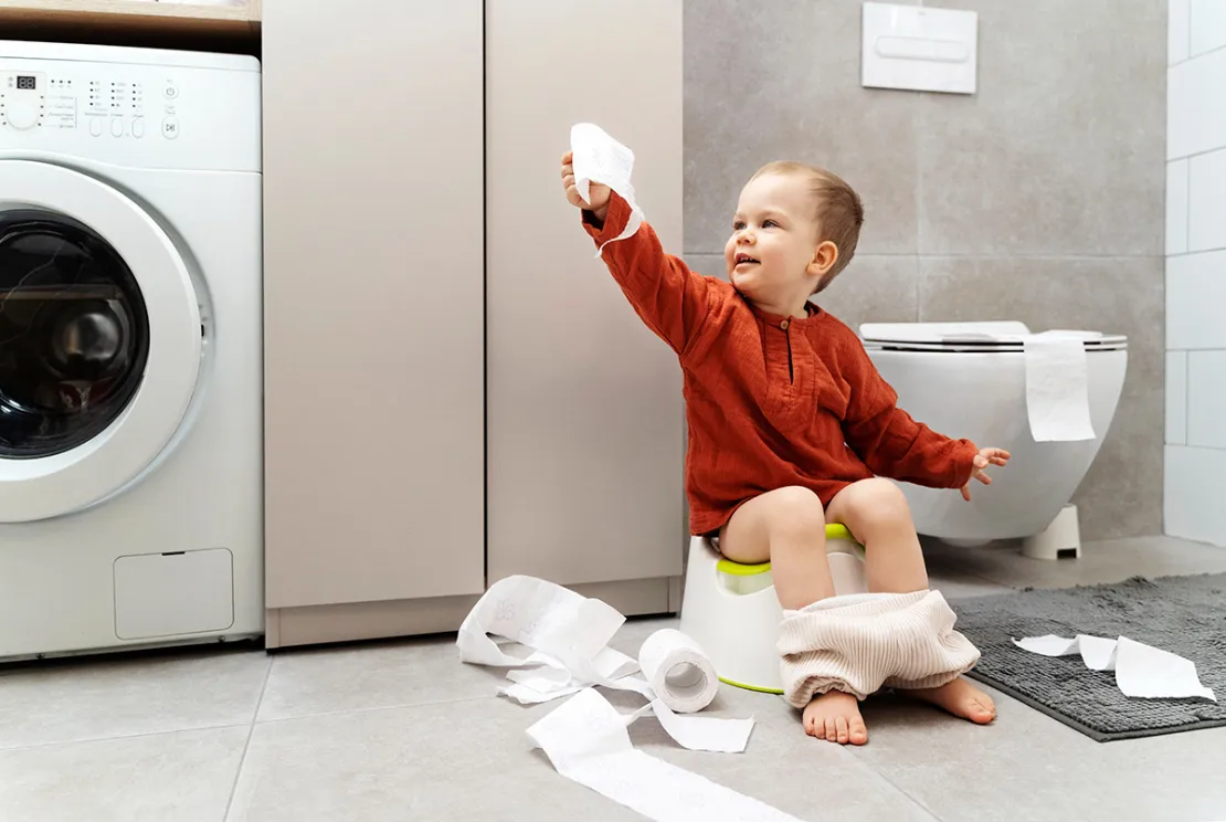 6 Trik Melatih Toilet Training Anak, Gak Sulit, Kok!