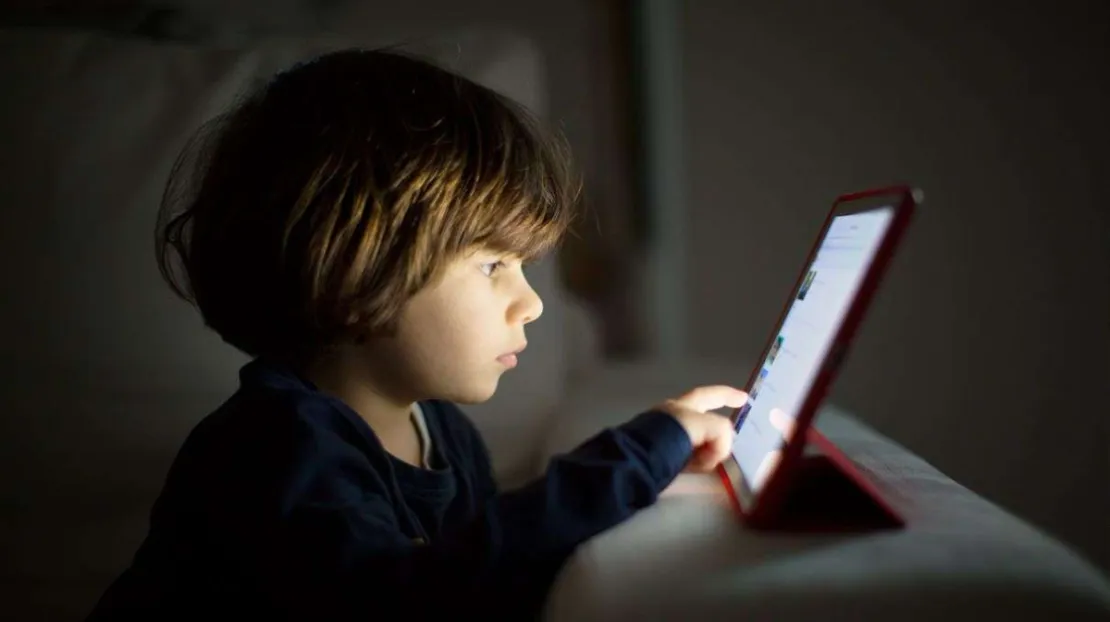 Katanya Screen Time Sebabkan Speech Delay, Mitos vs Fakta?