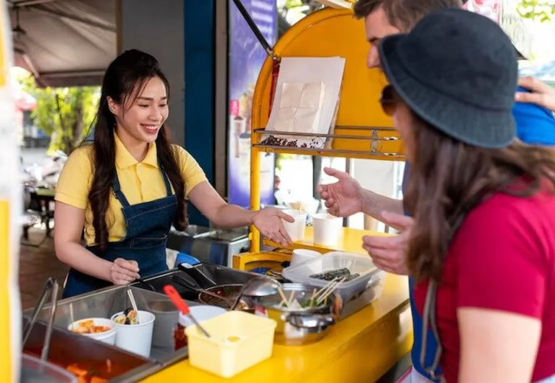 8 Wisata Kuliner Bandung Paling Top dan Tips Sehatnya