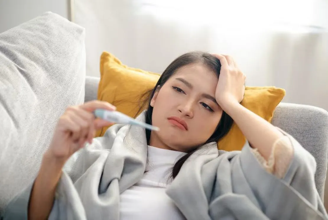 Cara Menurunkan Panas Badan dan Pusing + Peran Vitamin C