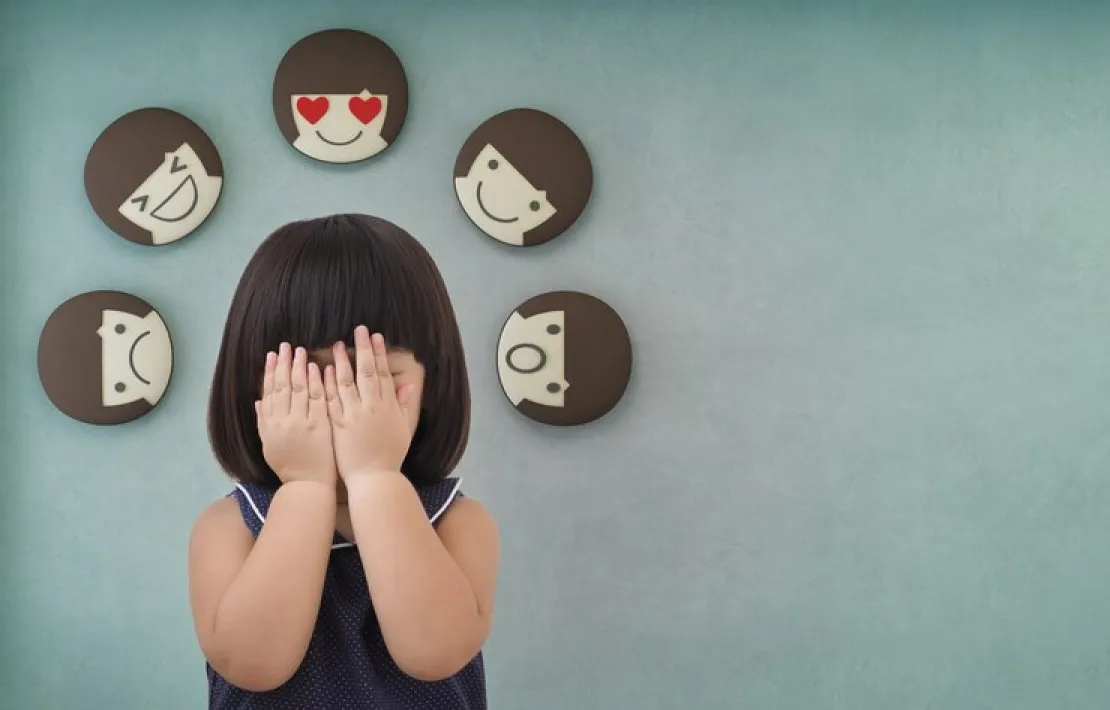 6 Gejala Gangguan Mental pada Anak, Penyebab & Cara Atasinya
