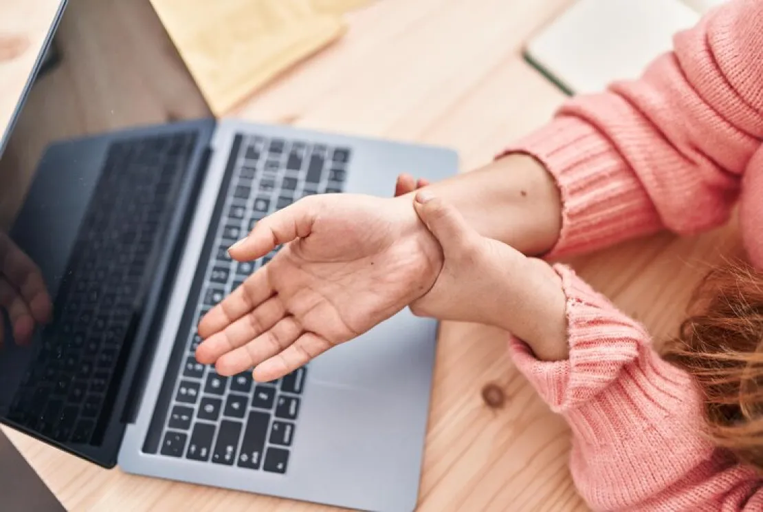 Carpal Tunnel Syndrome: Arti, Gejala & Pentingnya Vit. B12