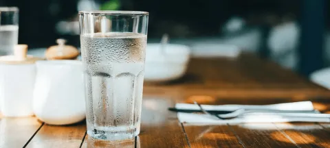 Kebiasaan Minum yang Sering Terlewat di Tengah Aktivitas Sehari-hari