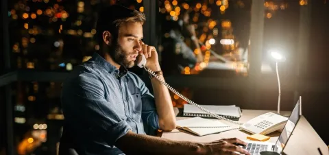Pikiran Kerja yang Berlanjut  Setelah Jam Kantor — Dampak yang Sering Diabaikan