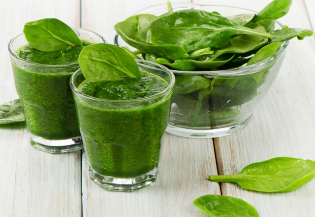 Cegah Dehidrasi Saat Puasa: Berikut 5 Minuman Elektrolit Untuk Kamu!