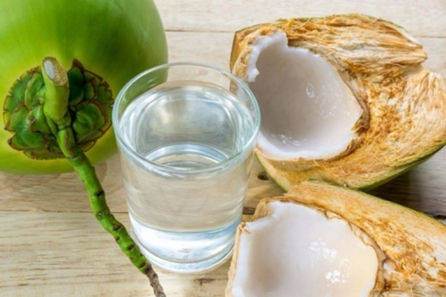 Cegah Dehidrasi Saat Puasa: Berikut 5 Minuman Elektrolit Untuk Kamu!